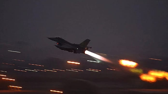 MSB: Yalova'da F-16 uçağı eğitim uçuşu sırasında kaza kırıma uğradı