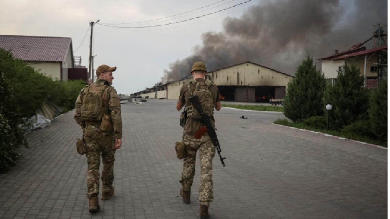Rusya: Ukrayna'da ordu için kullanılan lojistik merkezleri ve limanları vurduk