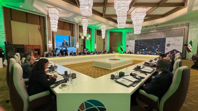 Bakan Bolat, Şam Dünya Ekonomi Forumu'na katıldı