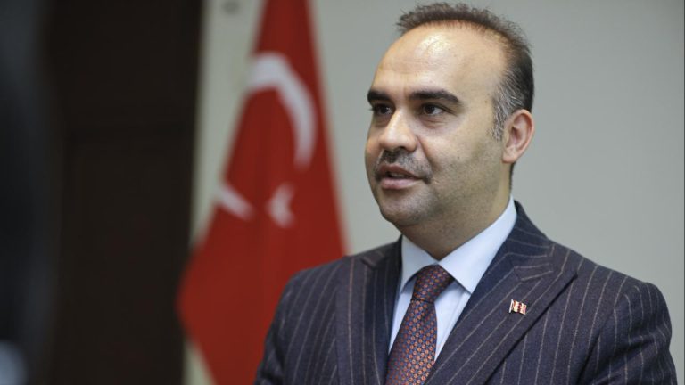 Bakan Kacır: Ay uzay aracımızı 2027'nin ilk aylarında uzaya uğurlamayı planlıyoruz