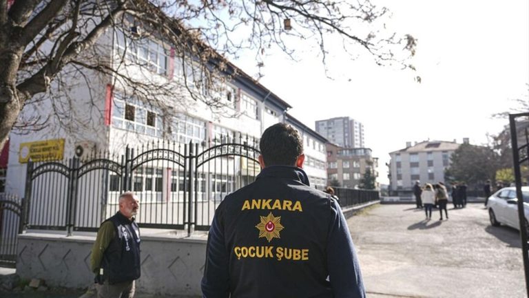 Okullarda güvenlik seferberliği: 31 bin okul bahçe görevlisi sahada