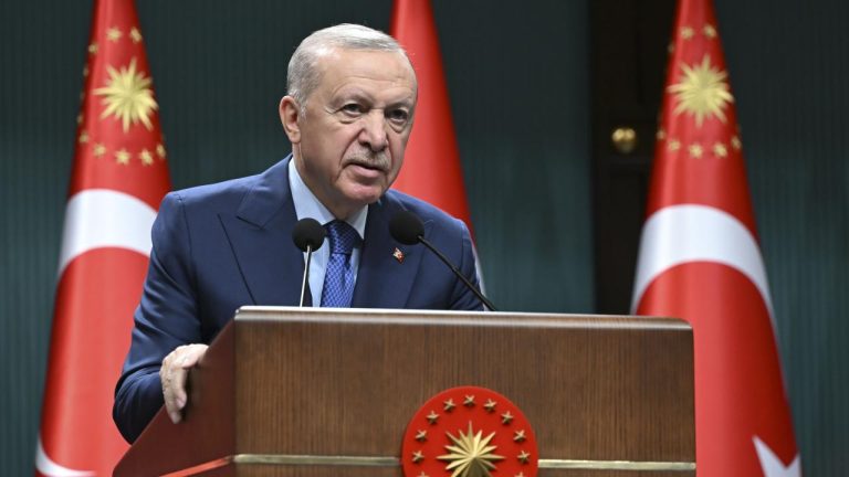 Cumhurbaşkanı Erdoğan, idamlarının 65. yılında Menderes ve bakanlarını andı