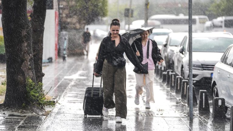 Meteoroloji'den 12 il için sağanak uyarısı