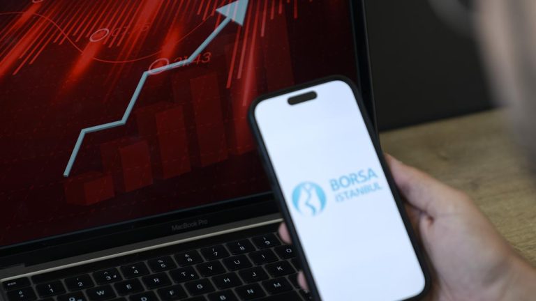 Borsa güne 12.271,92 puandan başladı