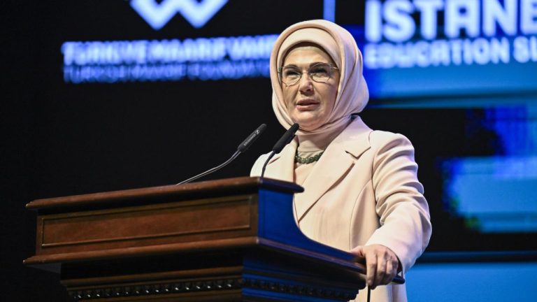 Emine Erdoğan'dan Türkiye Maarif Vakfı 10. Yıl Programı'na ilişkin paylaşım